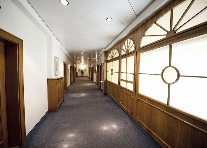 Mariahilf Готель