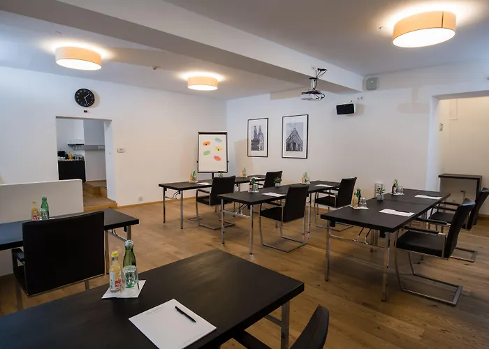 마리아힐프 호텔 3*