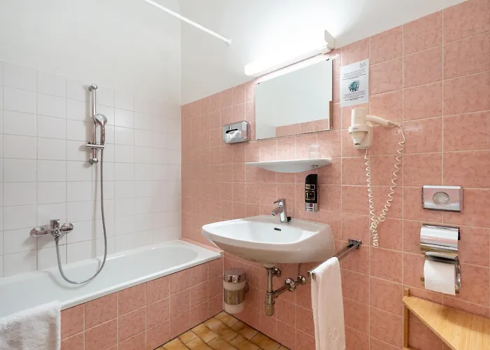 Mariahilf Готель